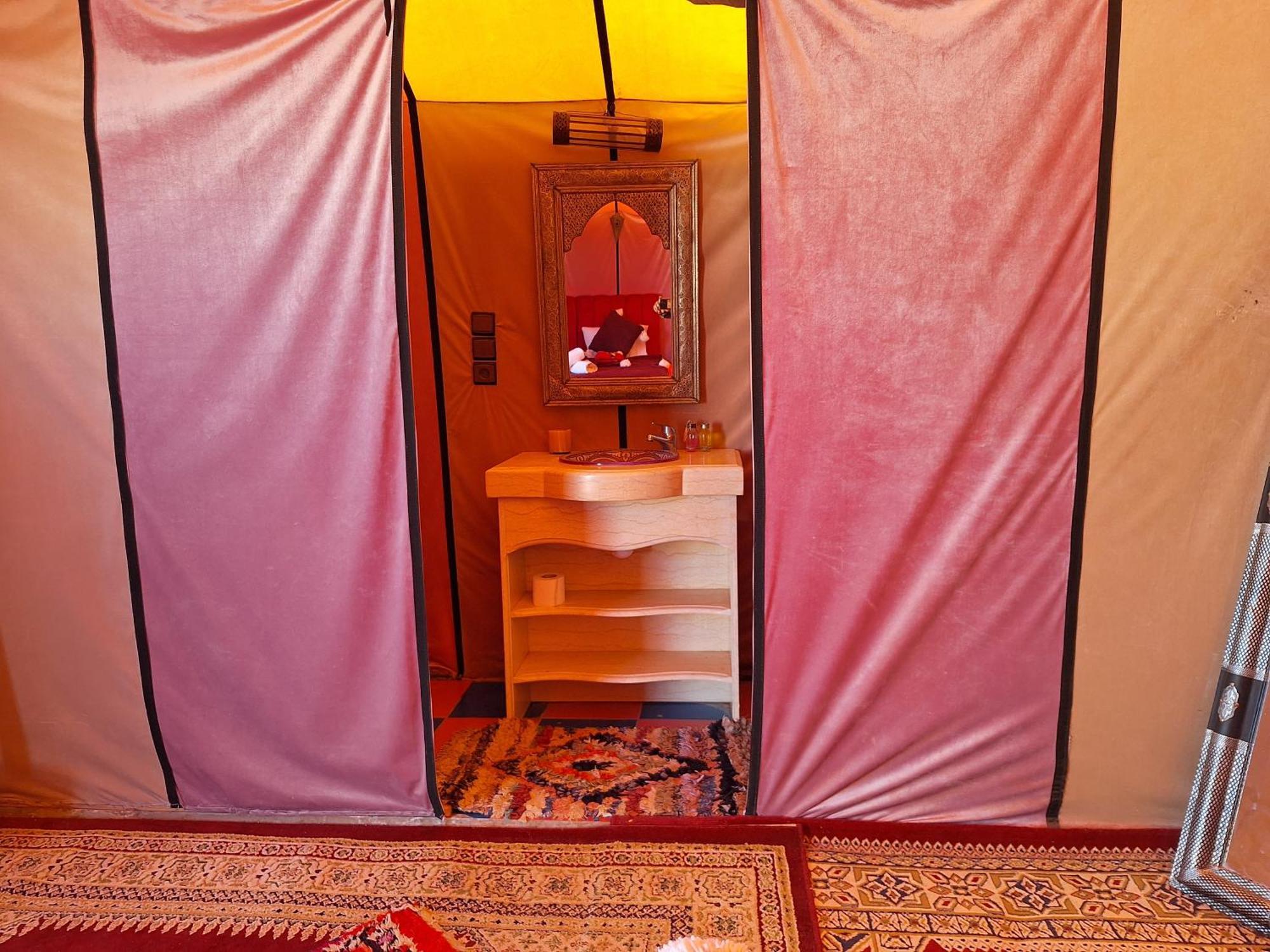 Nomad Luxury Camp Otel Merzouga Oda fotoğraf